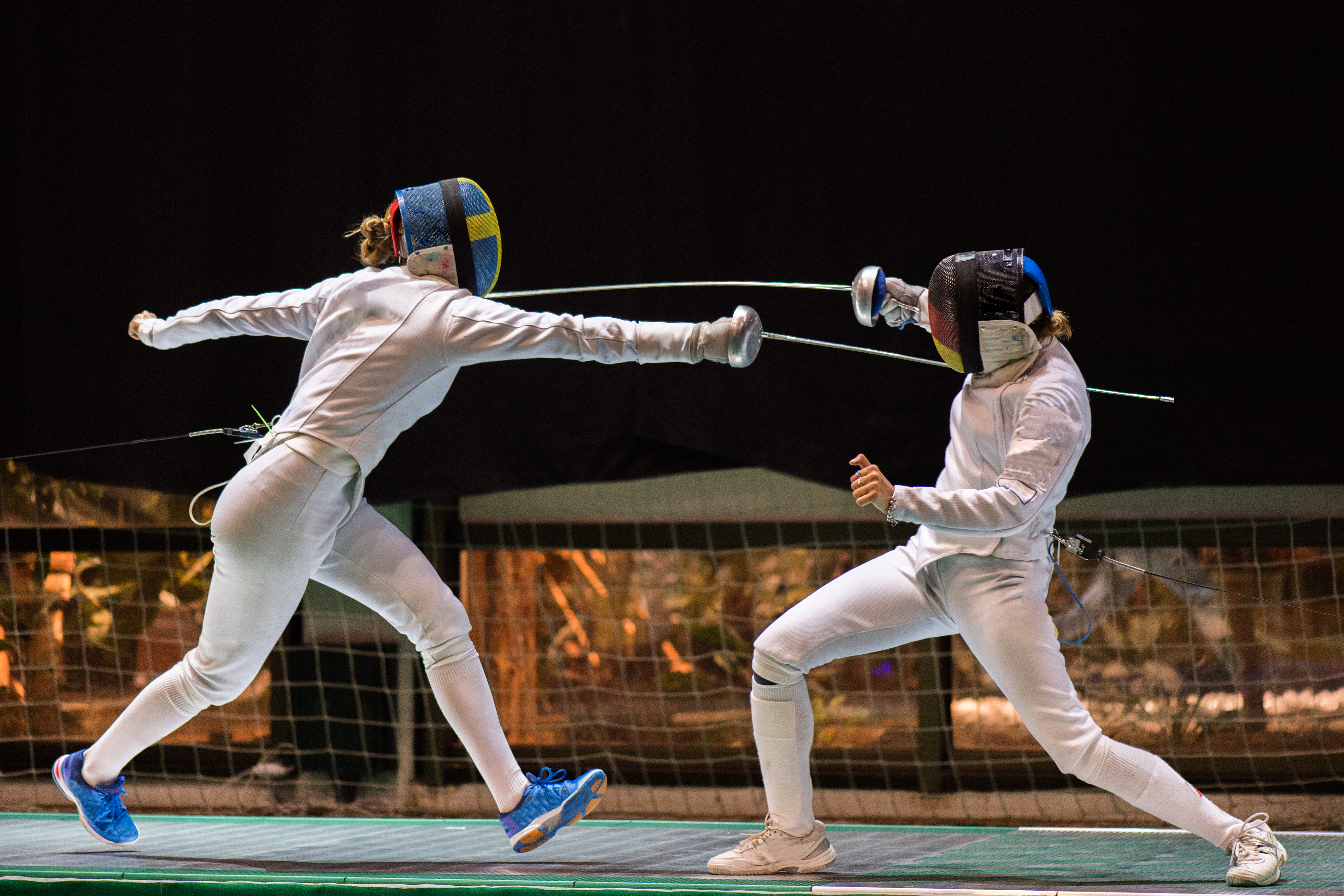 fencing-match-duel-sports-injury-risk